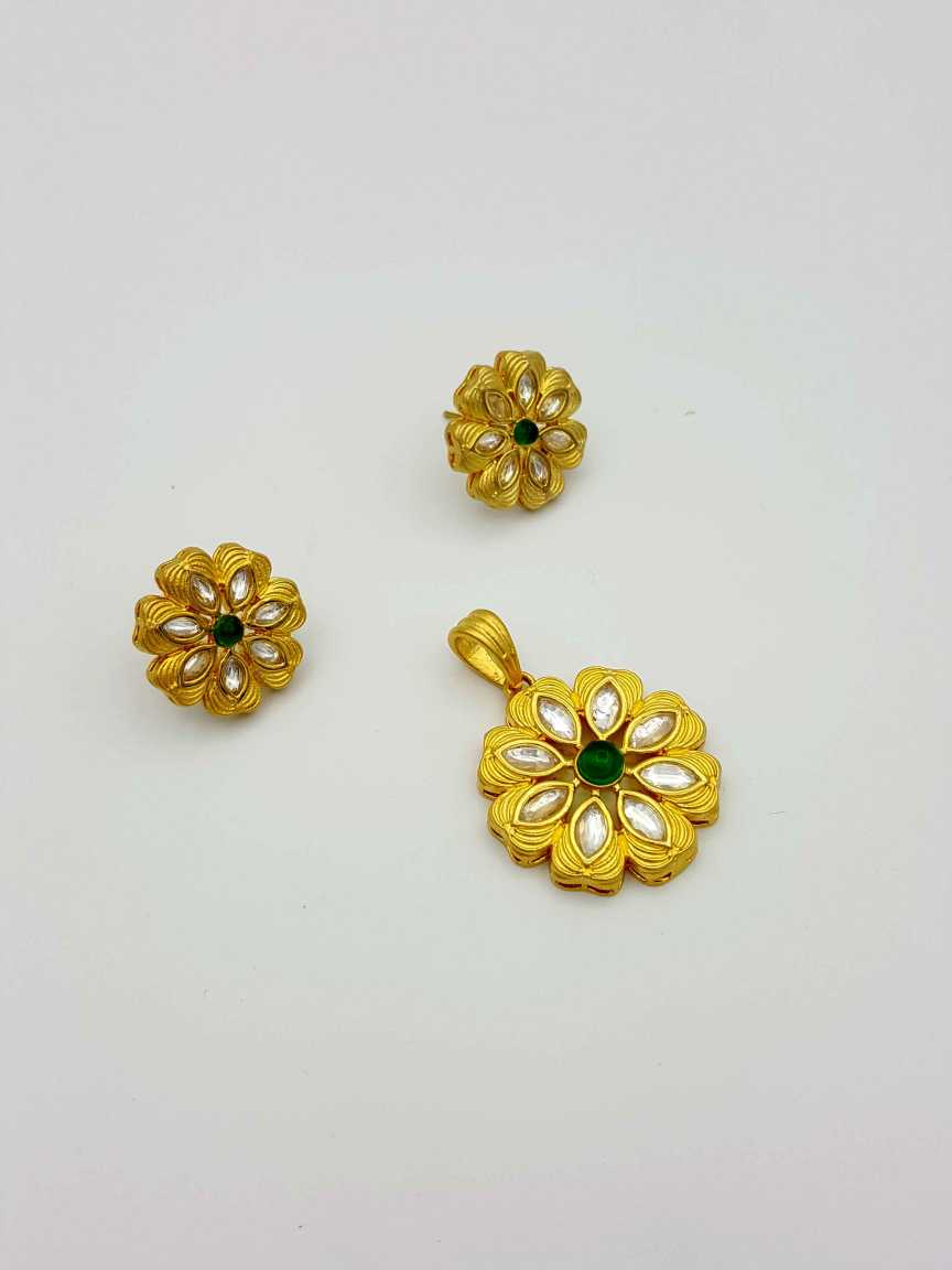 PENDANT EARRING in VILANDI KUNDAN Style | Design - 17578