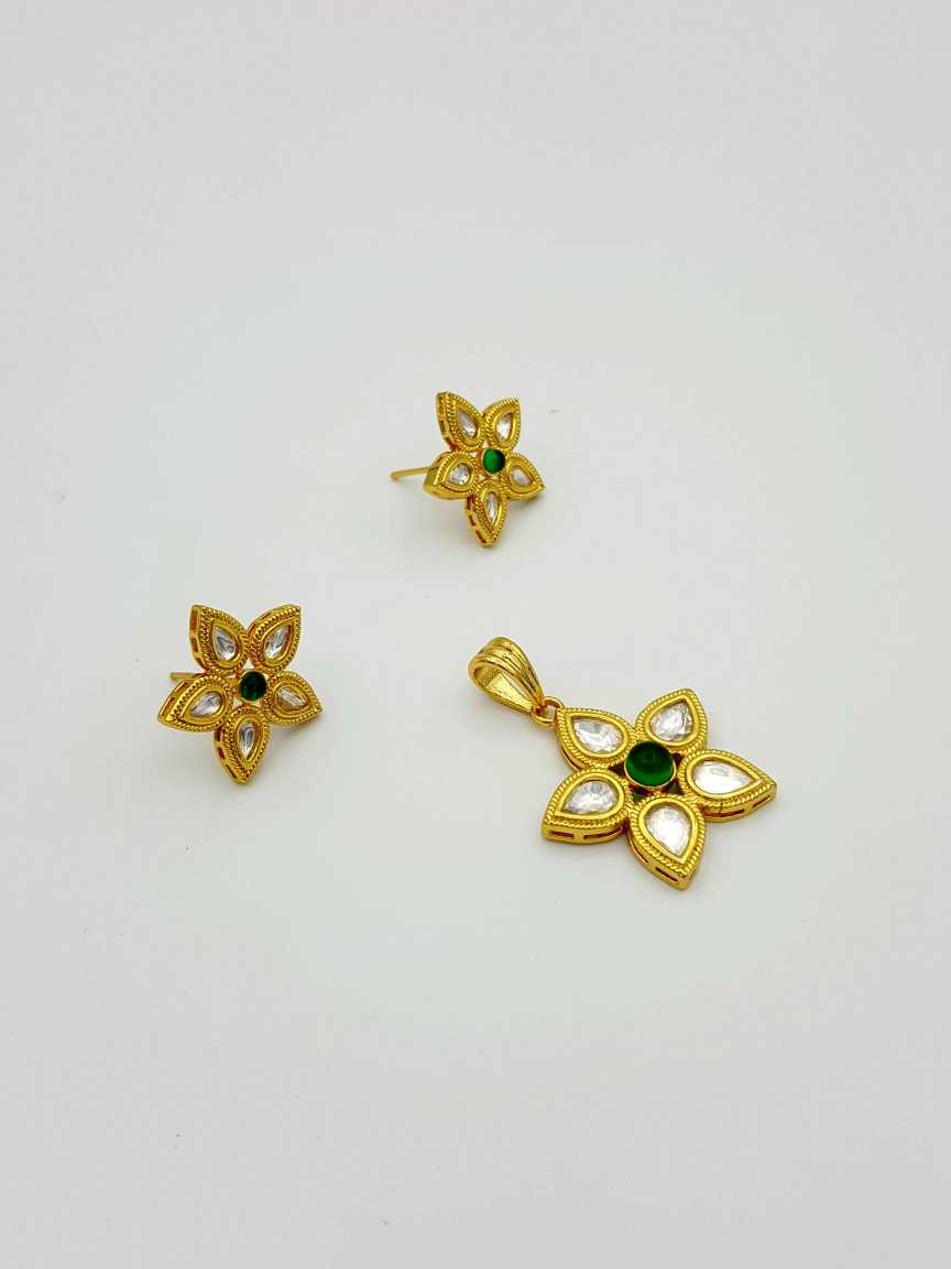 PENDANT EARRING in VILANDI KUNDAN Style | Design - 17579