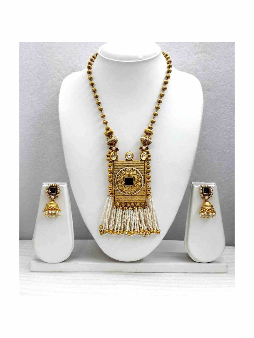 checkered_polki-pendant_er_mala-PMCK10742BLHG