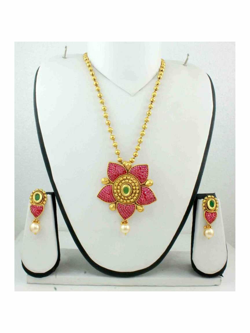 checkered_polki-pendant_er_mala-PMCK11065RNEMHG