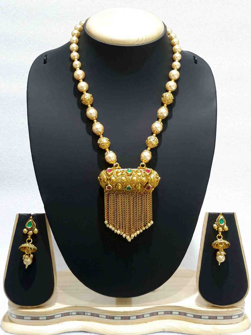 checkered_polki-pendant_er_mala-PMCK15186REHG