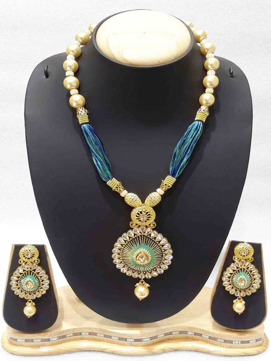 checkered_polki-pendant_er_mala-PMCK16169BLGNHG