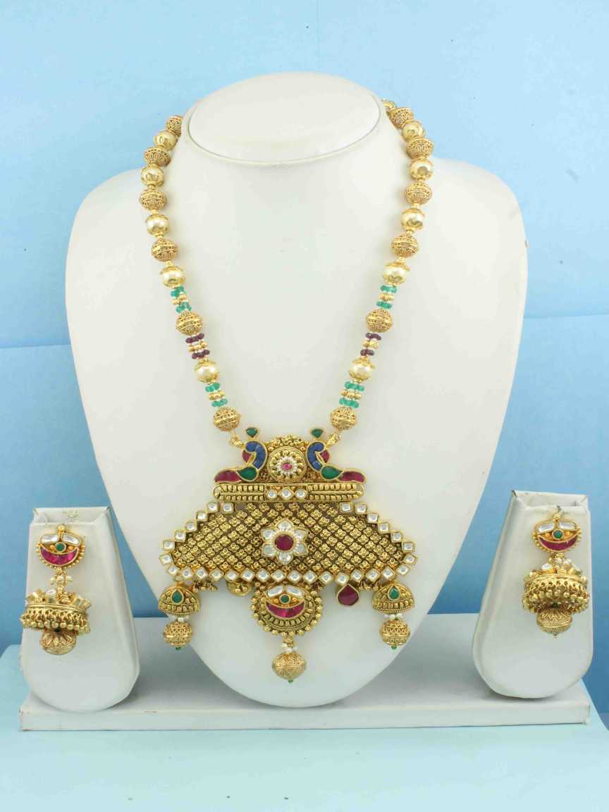 LONG NECKLACE SET WITH PENDANT in JADAU KUNDAN Style | Design - 16353