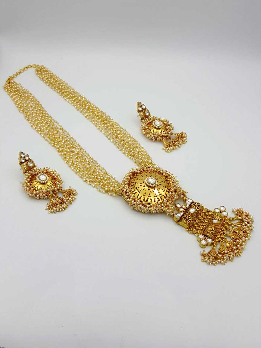 LONG NECKLACE SET WITH PENDANT in JADAU KUNDAN Style | Design - 17599