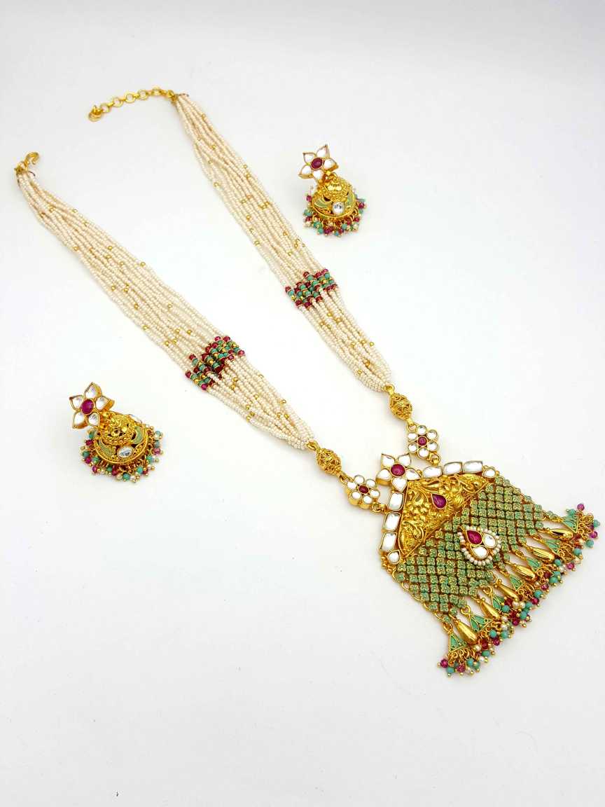 LONG NECKLACE SET WITH PENDANT in JADAU KUNDAN Style | Design - 18020