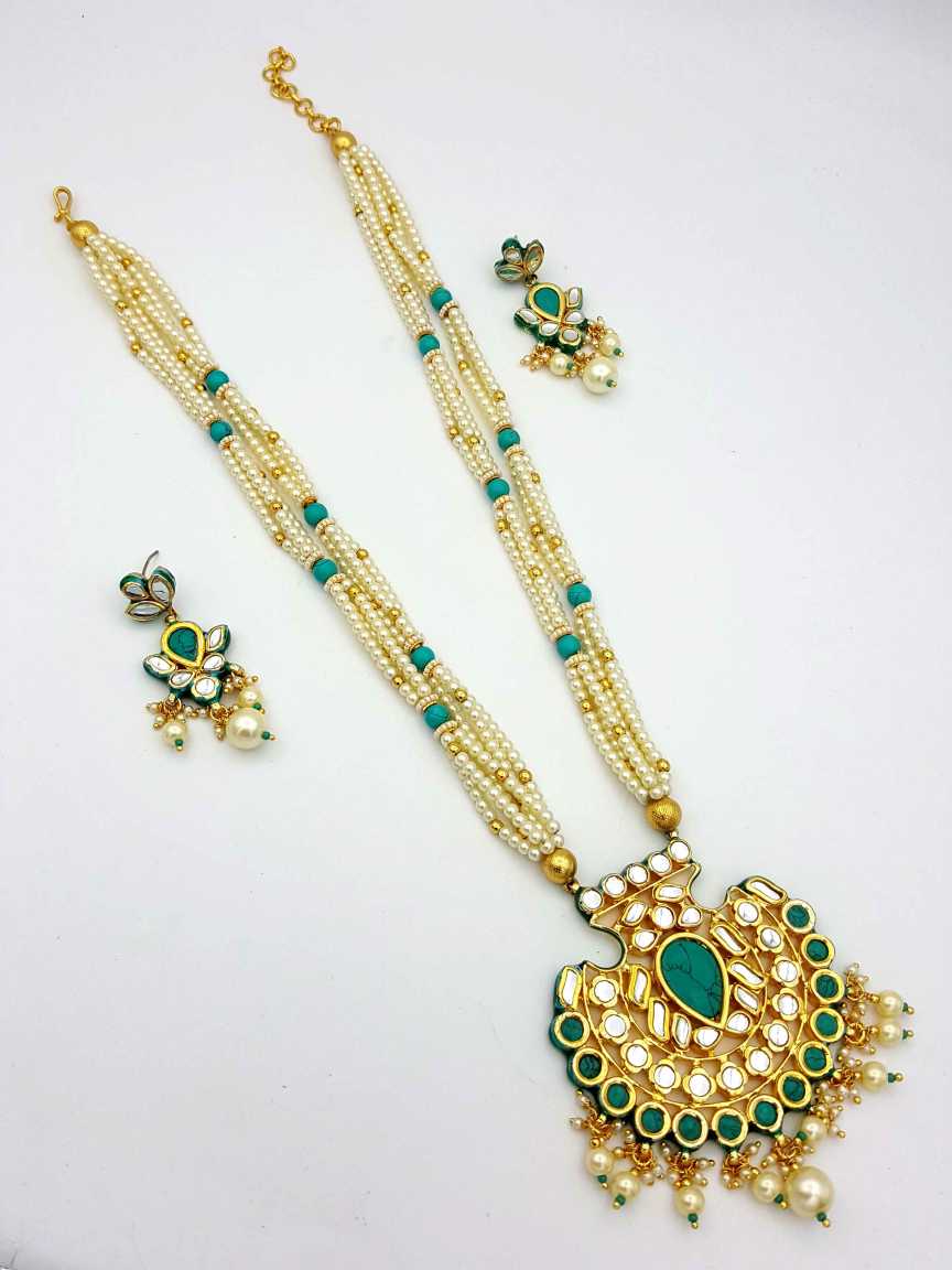 LONG NECKLACE SET WITH PENDANT in JADAU KUNDAN Style | Design - 18064