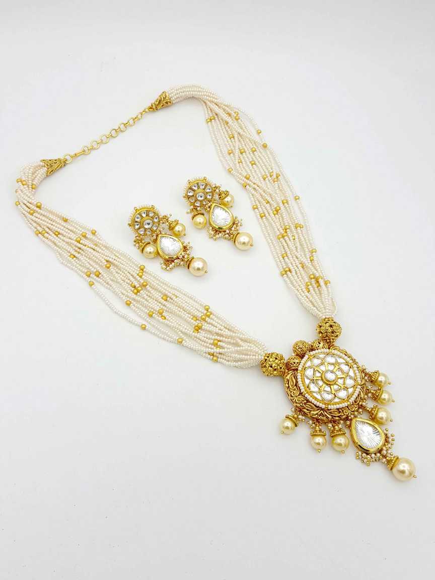 LONG NECKLACE SET WITH PENDANT in JADAU KUNDAN Style | Design - 18514