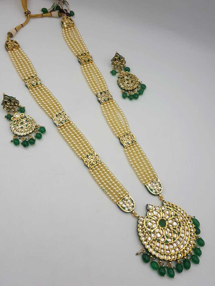 LONG NECKLACE SET WITH PENDANT in JADAU KUNDAN Style | Design - 19648