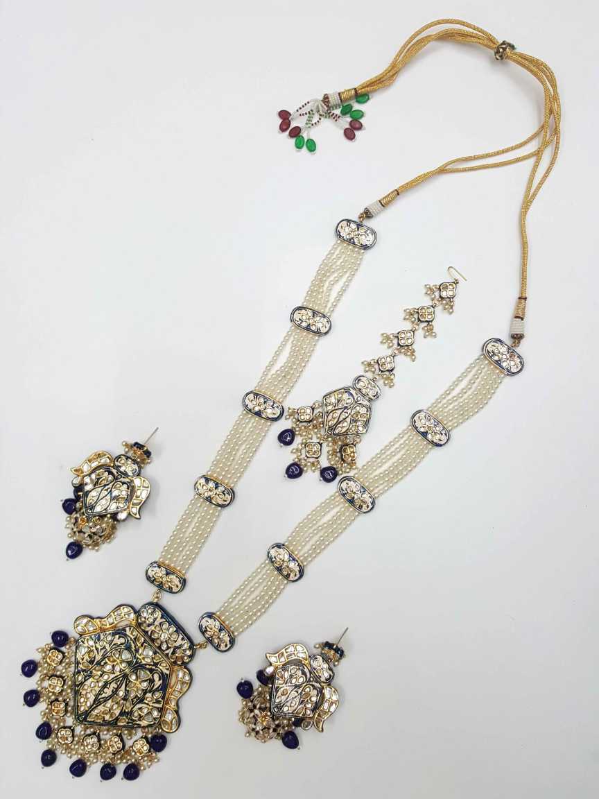 LONG NECKLACE SET WITH PENDANT in JADAU KUNDAN Style | Design - 19774