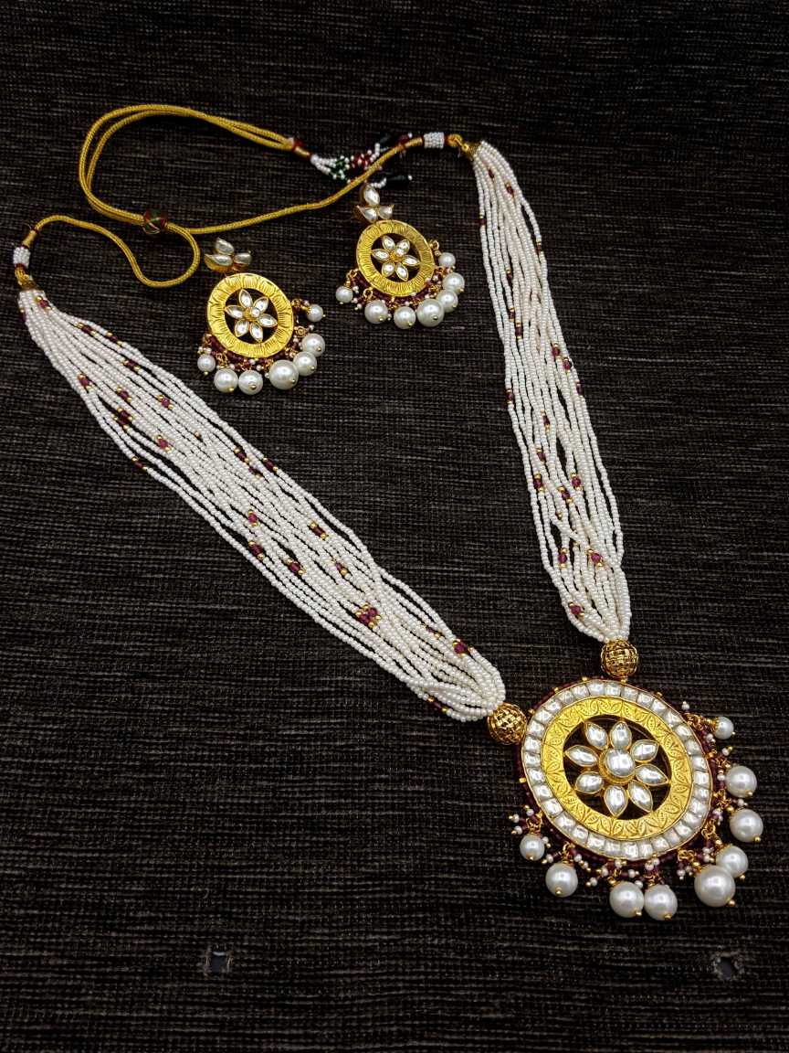 LONG NECKLACE SET WITH PENDANT in JADAU KUNDAN Style | Design - 20470