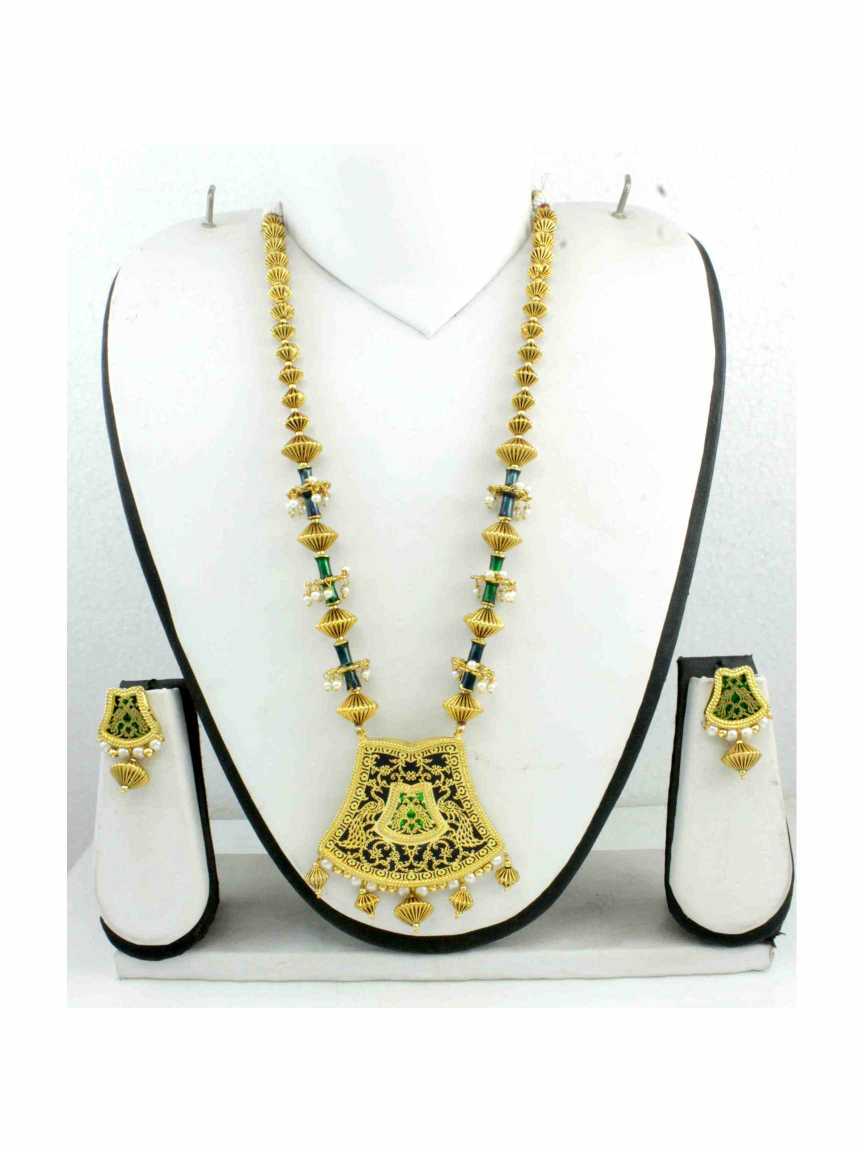 LONG NECKLACE SET WITH PENDANT in THEVA WORK Style | Design - 10852