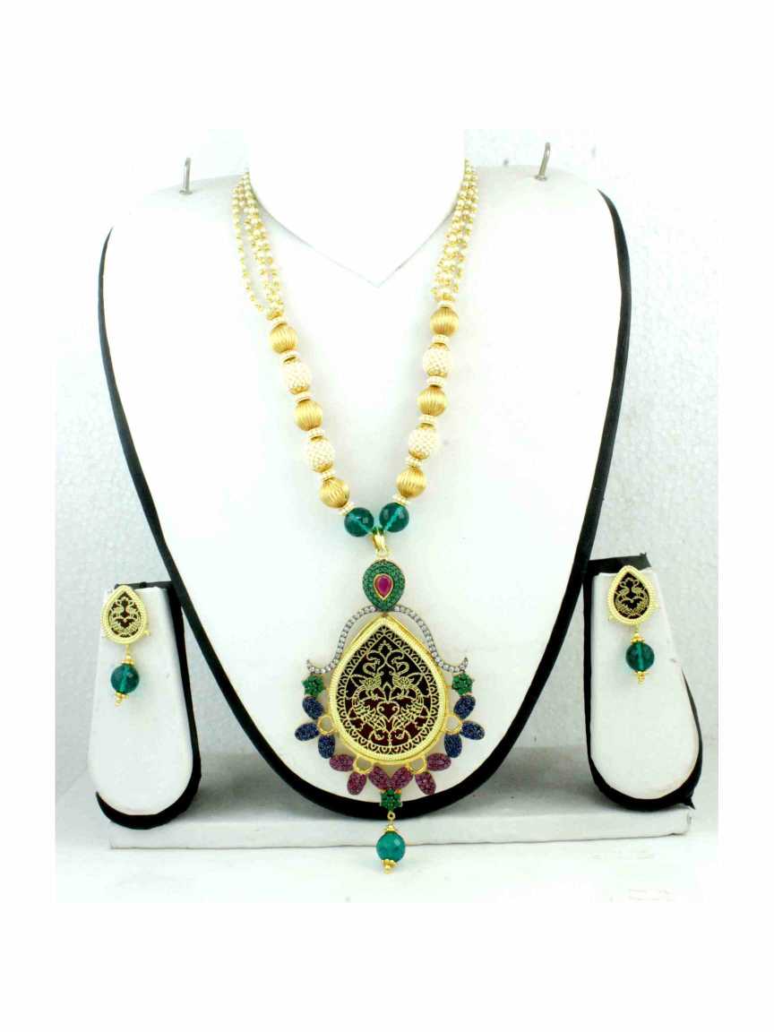 theva-pendant_er_mala-PMTV11616RDMUHG