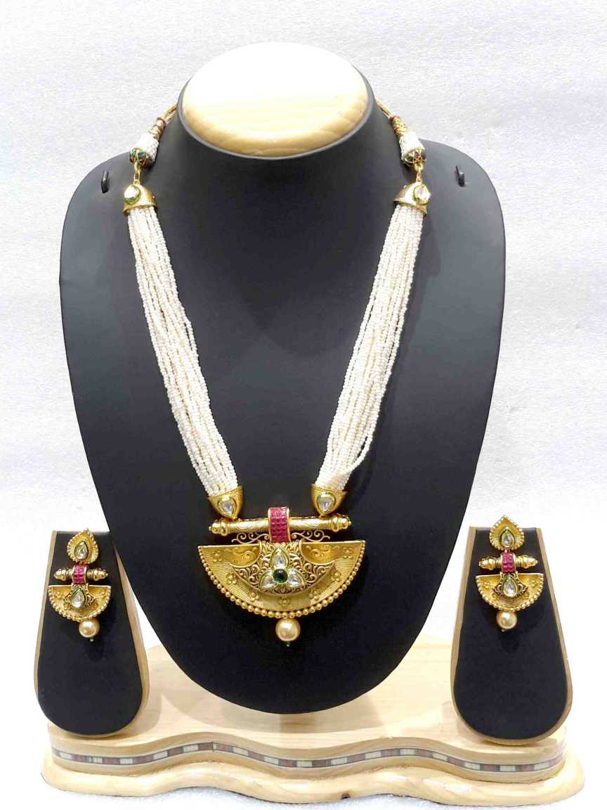 LONG NECKLACE SET WITH PENDANT in VILANDI KUNDAN Style | Design - 16027