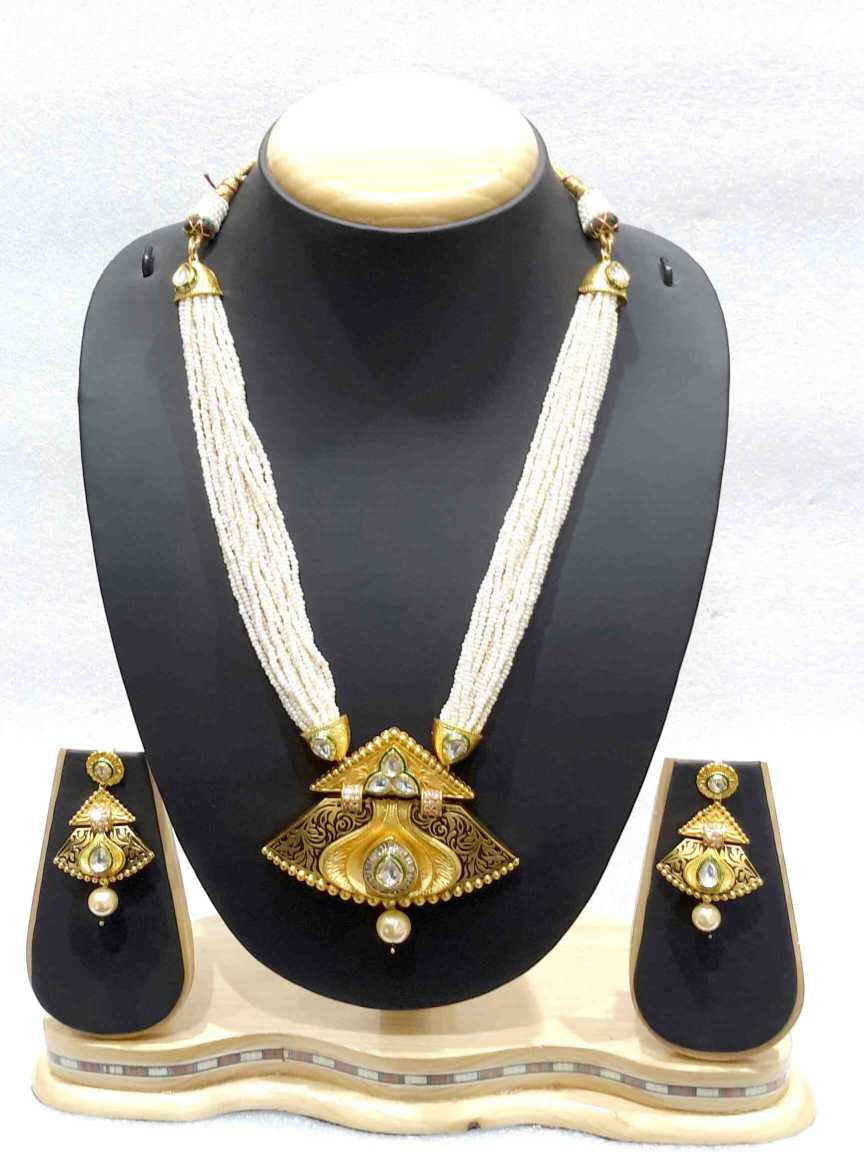 LONG NECKLACE SET WITH PENDANT in VILANDI KUNDAN Style | Design - 16028