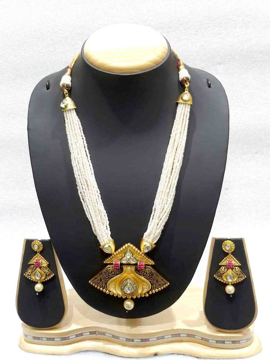 vilandi-pendant_er_mala-PMVL16028CLRBHG