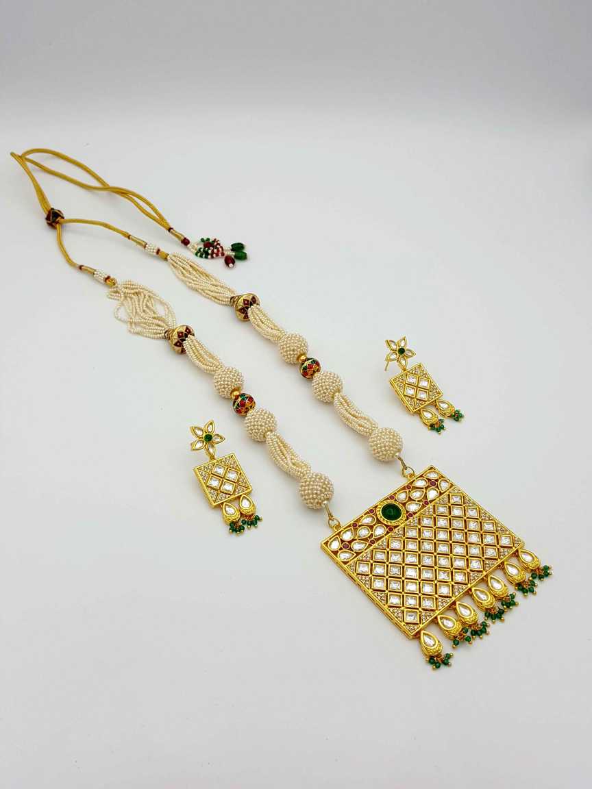 LONG NECKLACE SET WITH PENDANT in VILANDI KUNDAN Style | Design - 17606