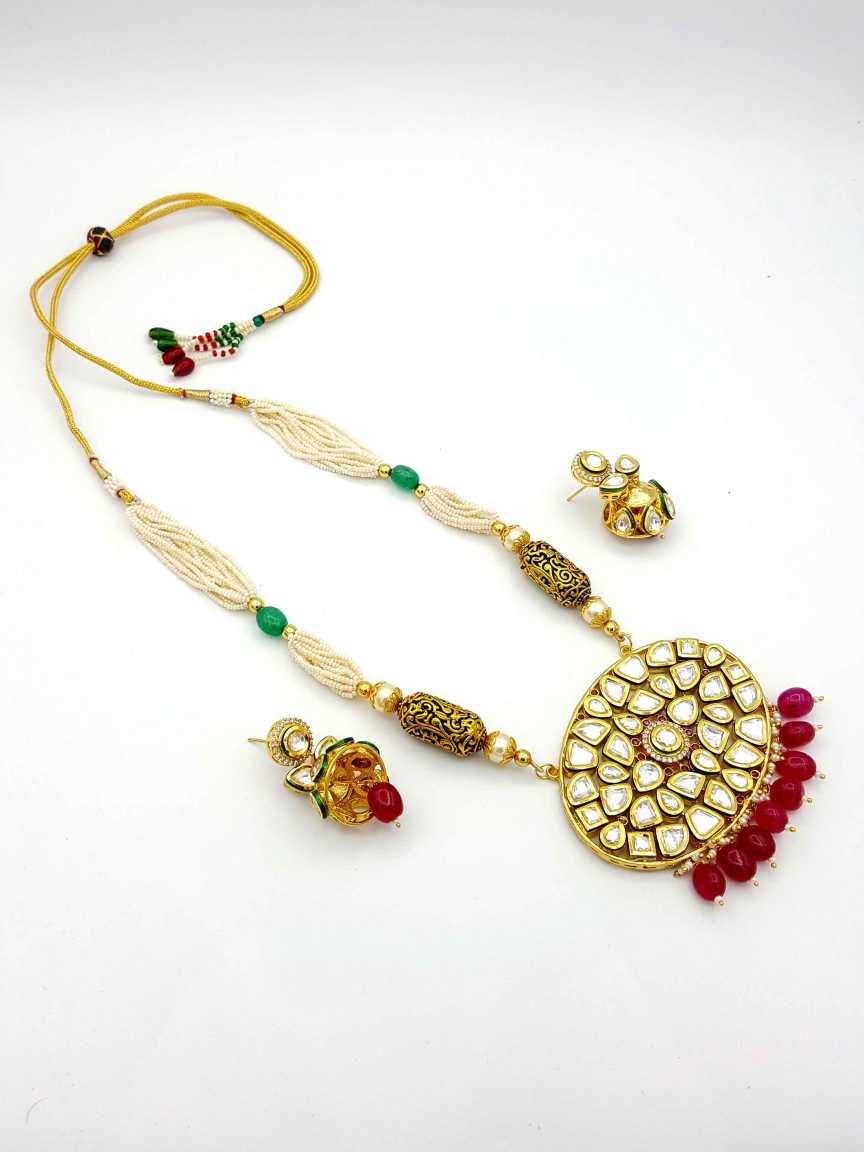 LONG NECKLACE SET WITH PENDANT in VILANDI KUNDAN Style | Design - 17622
