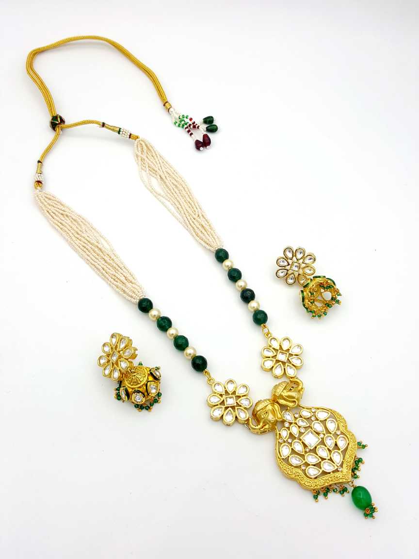 LONG NECKLACE SET WITH PENDANT in VILANDI KUNDAN Style | Design - 17741