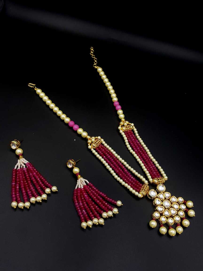 LONG NECKLACE SET WITH PENDANT IN VILANDI KUNDAN STYLE | DESIGN - 17964