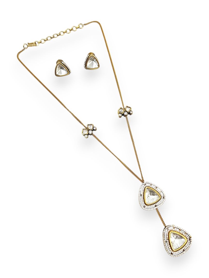 LONG NECKLACE SET WITH PENDANT IN VILANDI KUNDAN STYLE | DESIGN - 22494