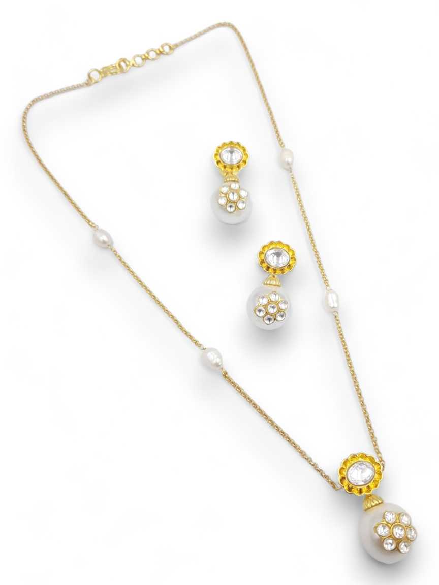 LONG NECKLACE SET WITH PENDANT in VILANDI KUNDAN Style | Design - 22727