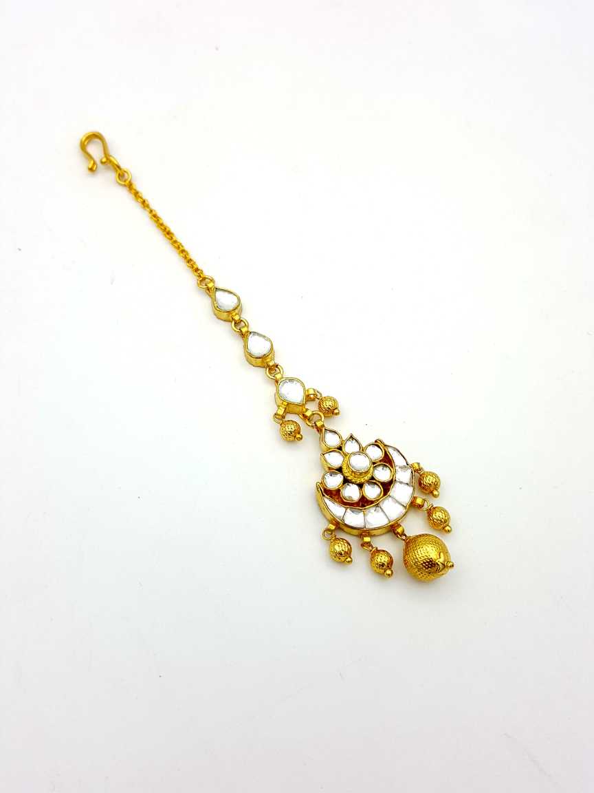kundan-tika-TKKU17801GDHG