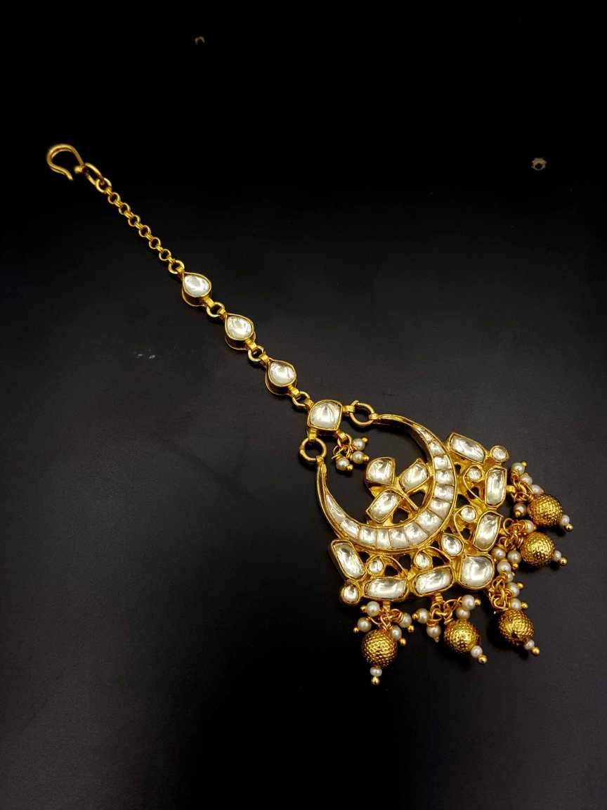 kundan-tika-TKKU19056TZGDHG