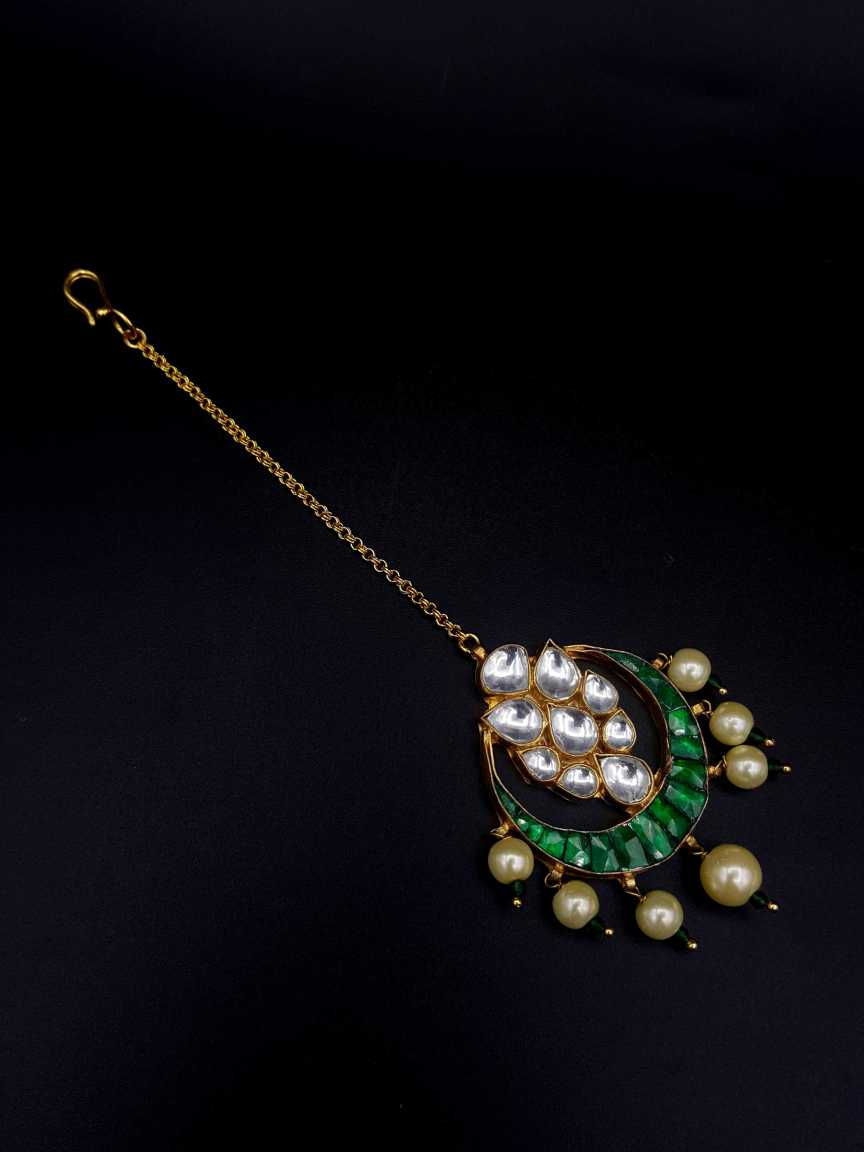 kundan-tika-TKKU19107GNHG