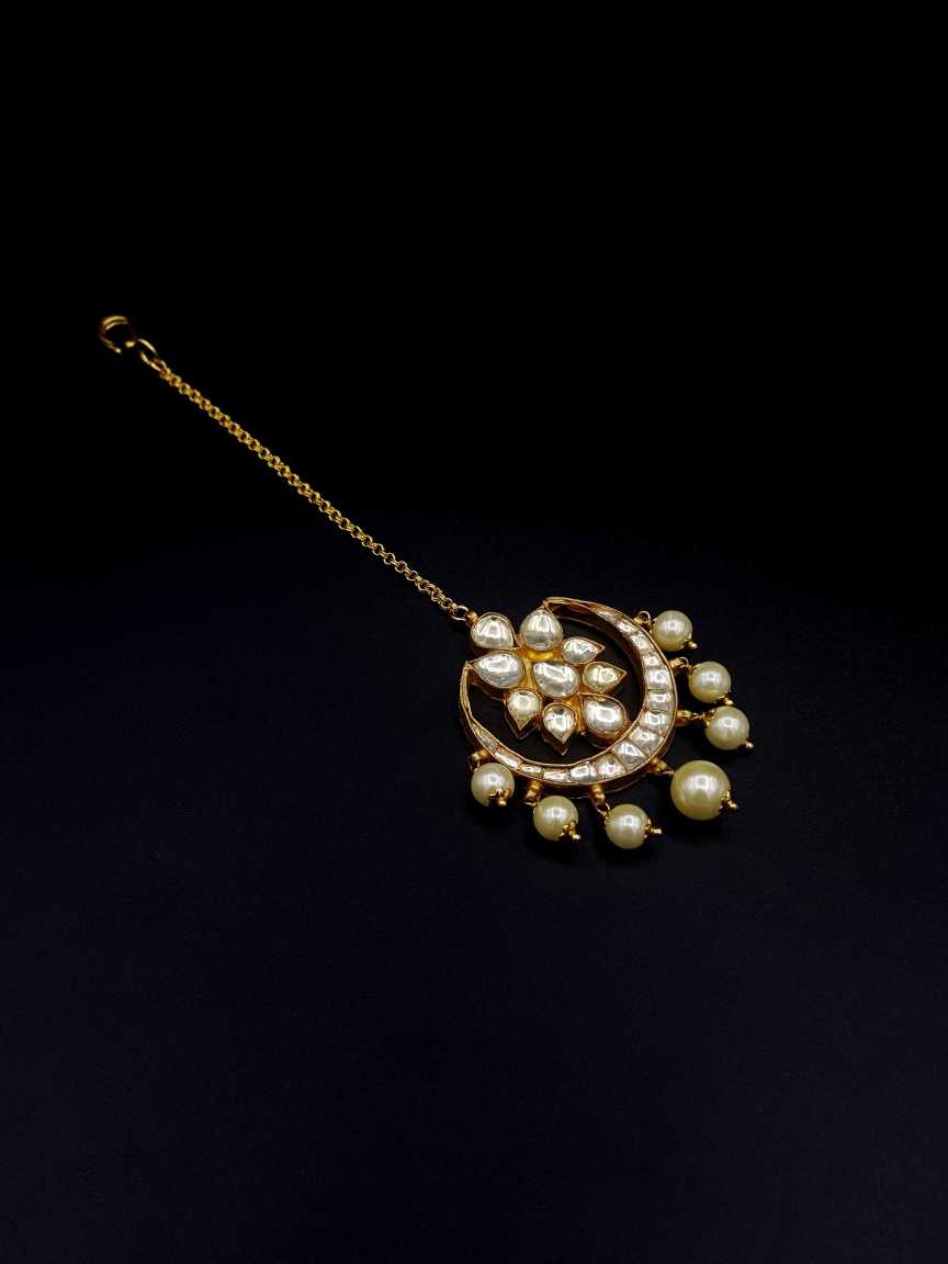 kundan-tika-TKKU19107TZHG