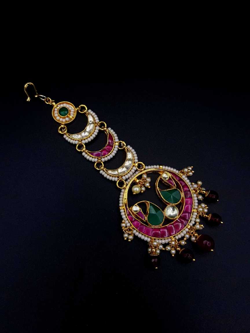 kundan-tika-TKKU19407TZREHG