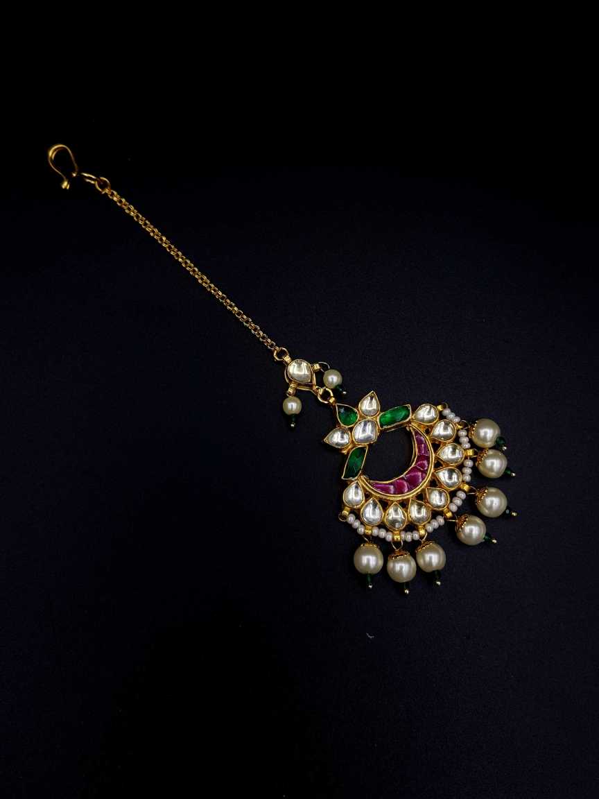 kundan-tika-TKKU19707RNGNHG