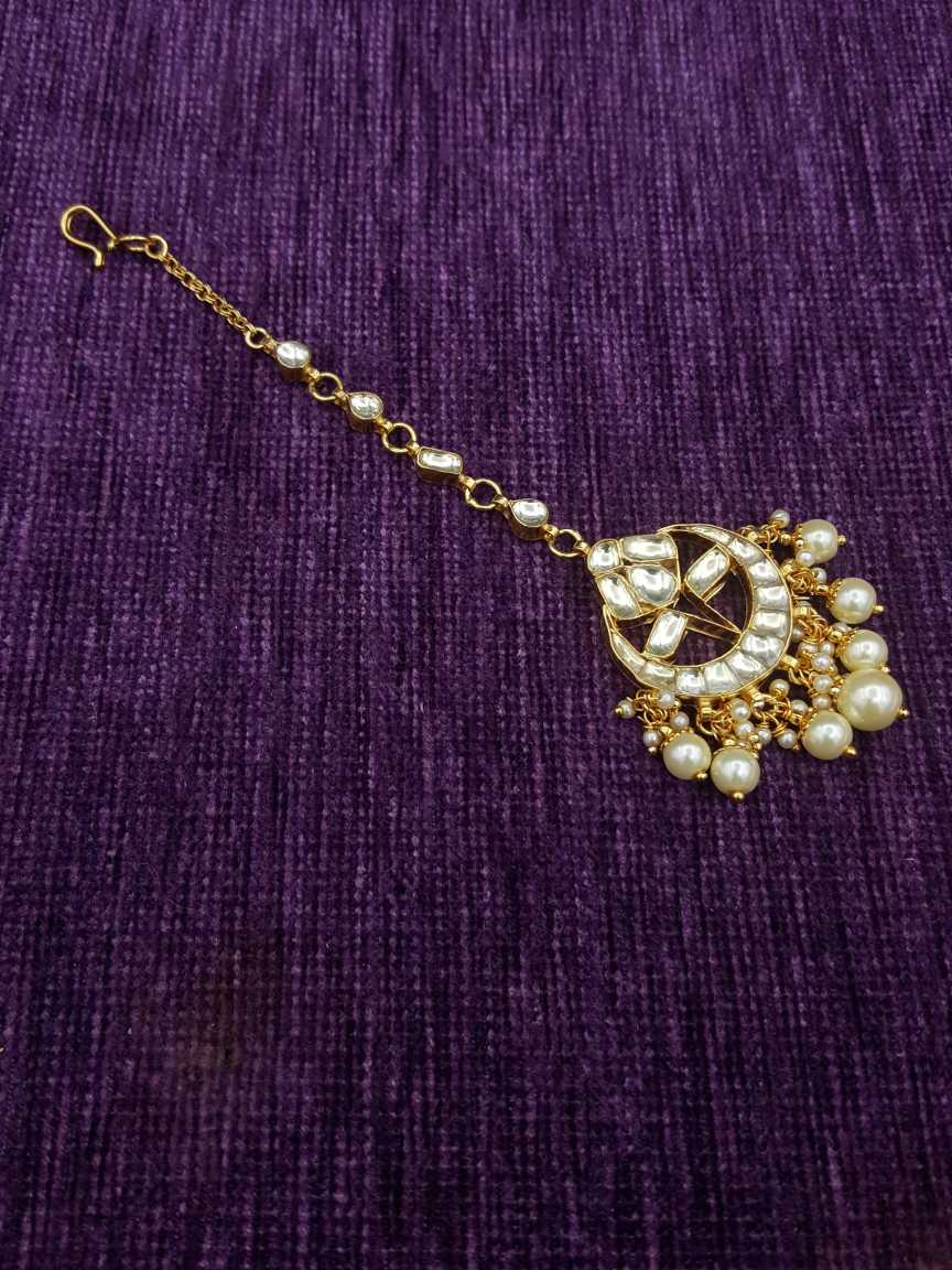 kundan-tika-TKKU20167TZHG