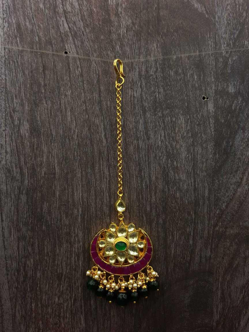 kundan-tika-TKKU20867TZREHG